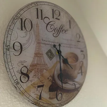 Apartment, 3 Zkdb, Balkon, Dachgeschoss, Naehe Duesseldorf アパート クレーフェルト