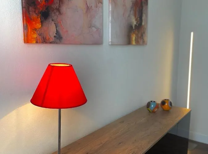 Apartment, 3 Zkdb, Balkon, Dachgeschoss, Naehe Duesseldorf Apartamento *