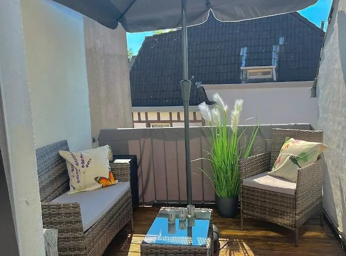 Apartment, 3 Zkdb, Balkon, Dachgeschoss, Naehe Duesseldorf Apartamento Krefeld