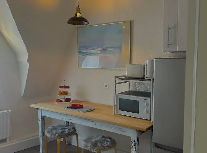 Apartamento Apartment, 3 Zkdb, Balkon, Dachgeschoss, Naehe Duesseldorf Krefeld