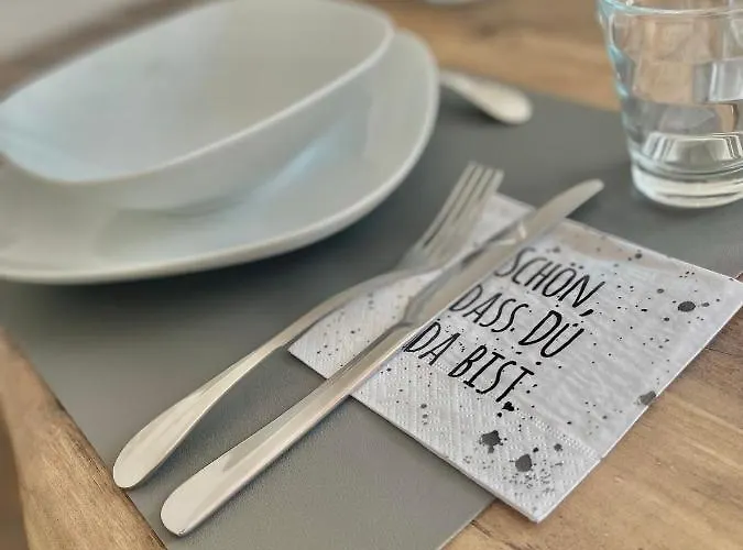 Apartamento Apartment, 3 Zkdb, Balkon, Dachgeschoss, Naehe Duesseldorf *