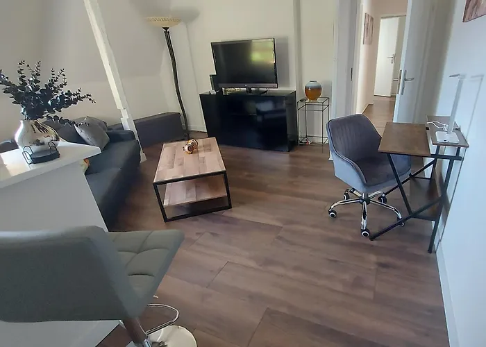 Apartamento Apartment, 3 Zkdb, Balkon, Dachgeschoss, Naehe Duesseldorf *