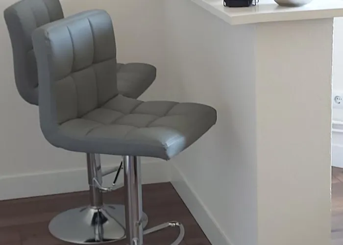 Apartment, 3 Zkdb, Balkon, Dachgeschoss, Naehe Duesseldorf Apartamento