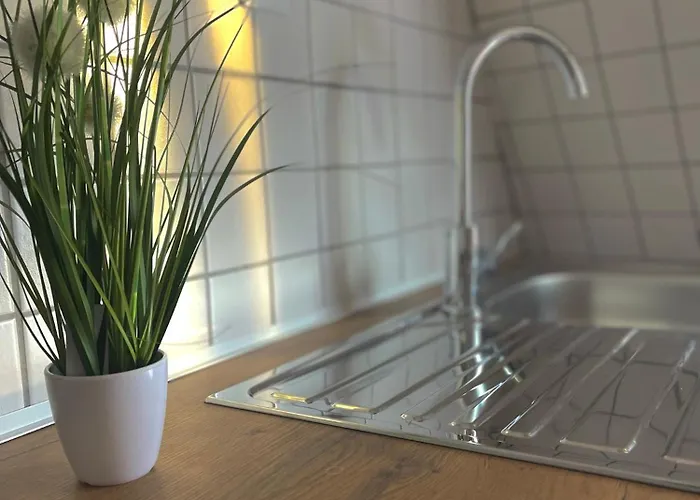 Apartment, 3 Zkdb, Balkon, Dachgeschoss, Naehe Duesseldorf * Krefeld