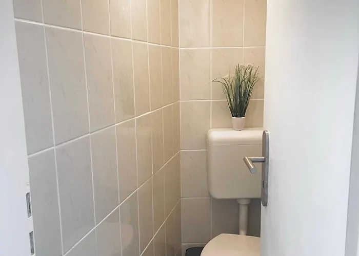 Apartment, 3 Zkdb, Balkon, Dachgeschoss, Naehe Duesseldorf Apartamento