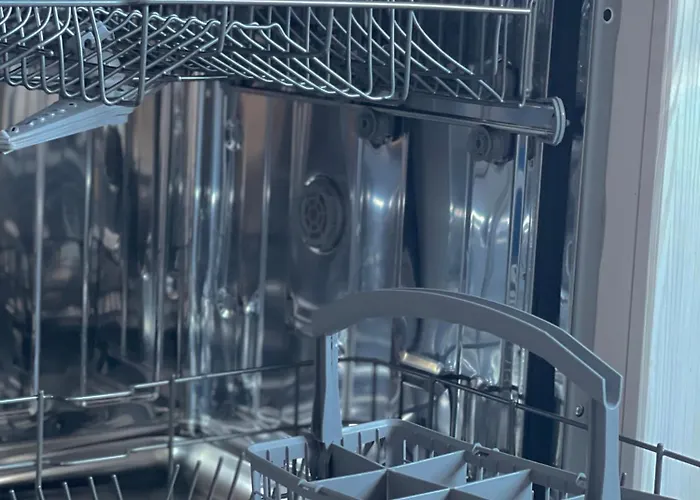 Apartment, 3 Zkdb, Balkon, Dachgeschoss, Naehe Duesseldorf Apartamento *