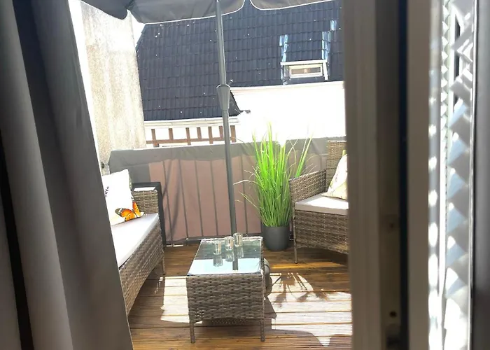 Apartment, 3 Zkdb, Balkon, Dachgeschoss, Naehe Duesseldorf Apartamento Krefeld