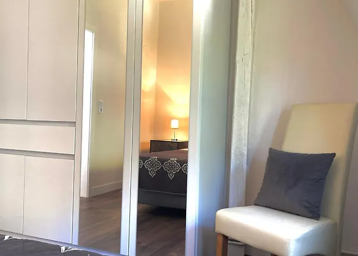 Apartment, 3 Zkdb, Balkon, Dachgeschoss, Naehe Duesseldorf *